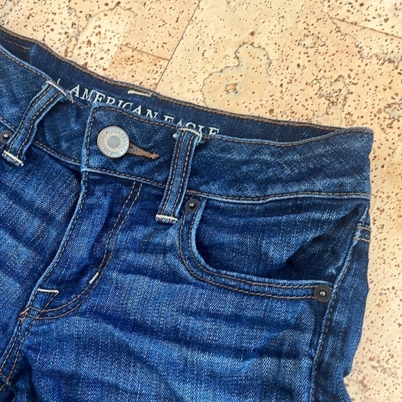 American Eagle Outfitters Blue Jean Super Stretch Shorts - Picture 2 of 8
